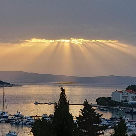 Apartmani Lana Rab Kampor Exterior foto